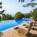 Yeşilin arasında, sadece size özel bir koy: Pine Bay Holiday Resort