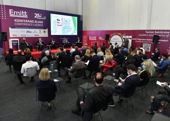 EMITT, KAPILARINI AÇMAK İÇİN GÜN SAYIYOR!