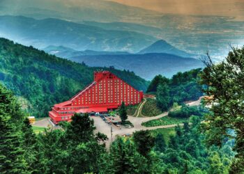 Kartepe Zirvesi’nde Ruhsat Krizi: Ünlü Otelin Kapısına Kilit Vuruldu